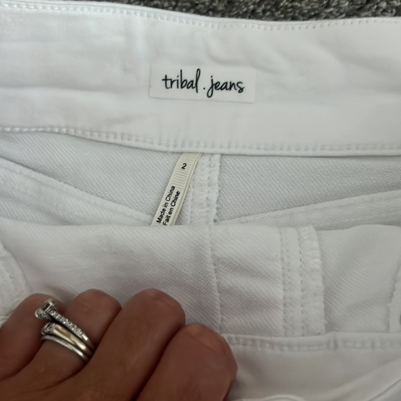 White skirt - Picture 2 of 2